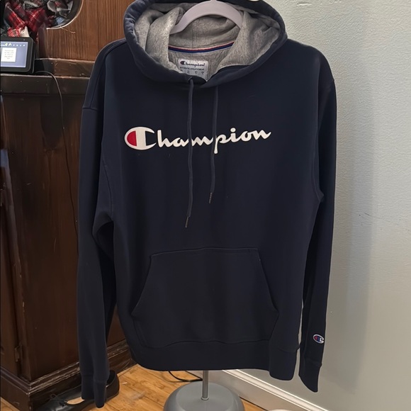 Champion Blue Sweater Classic Athletic Design - Picture 1 of 1